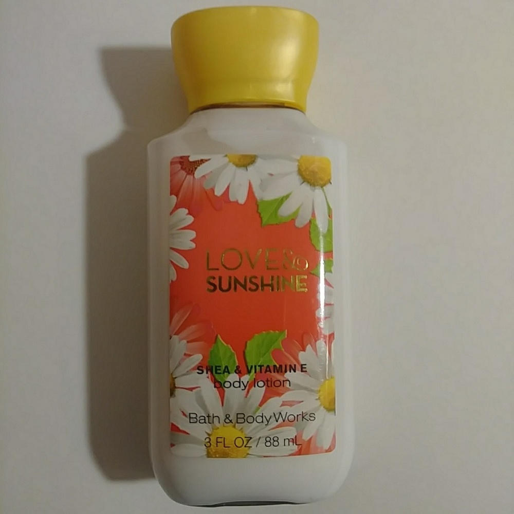 NEW Bath & Body Works "Love&Sunshine"